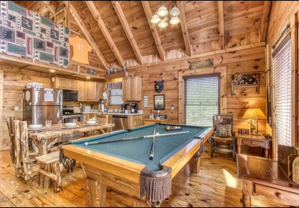 Lazy Bear Cabin Sevierville Ngoại thất bức ảnh
