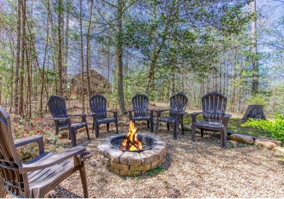 Lazy Bear Cabin Sevierville Ngoại thất bức ảnh