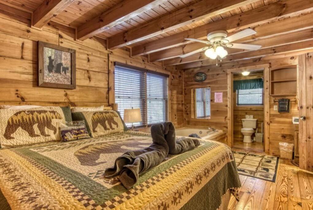 Lazy Bear Cabin Sevierville Ngoại thất bức ảnh